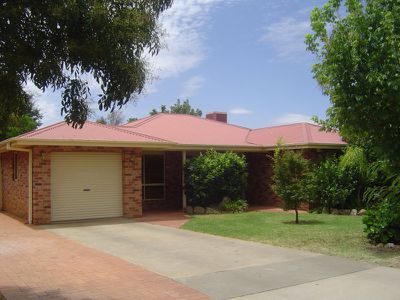 8 Davidson Drive, Dubbo