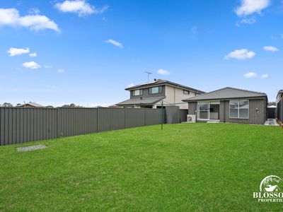 57 Flying Fox Circuit, Oakville