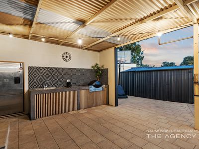 10 Gaby Way, Marangaroo