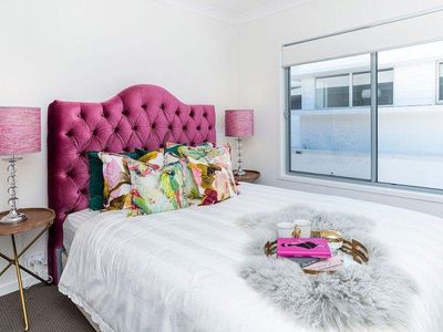 13 Santa Monica Boulevard, Hope Island