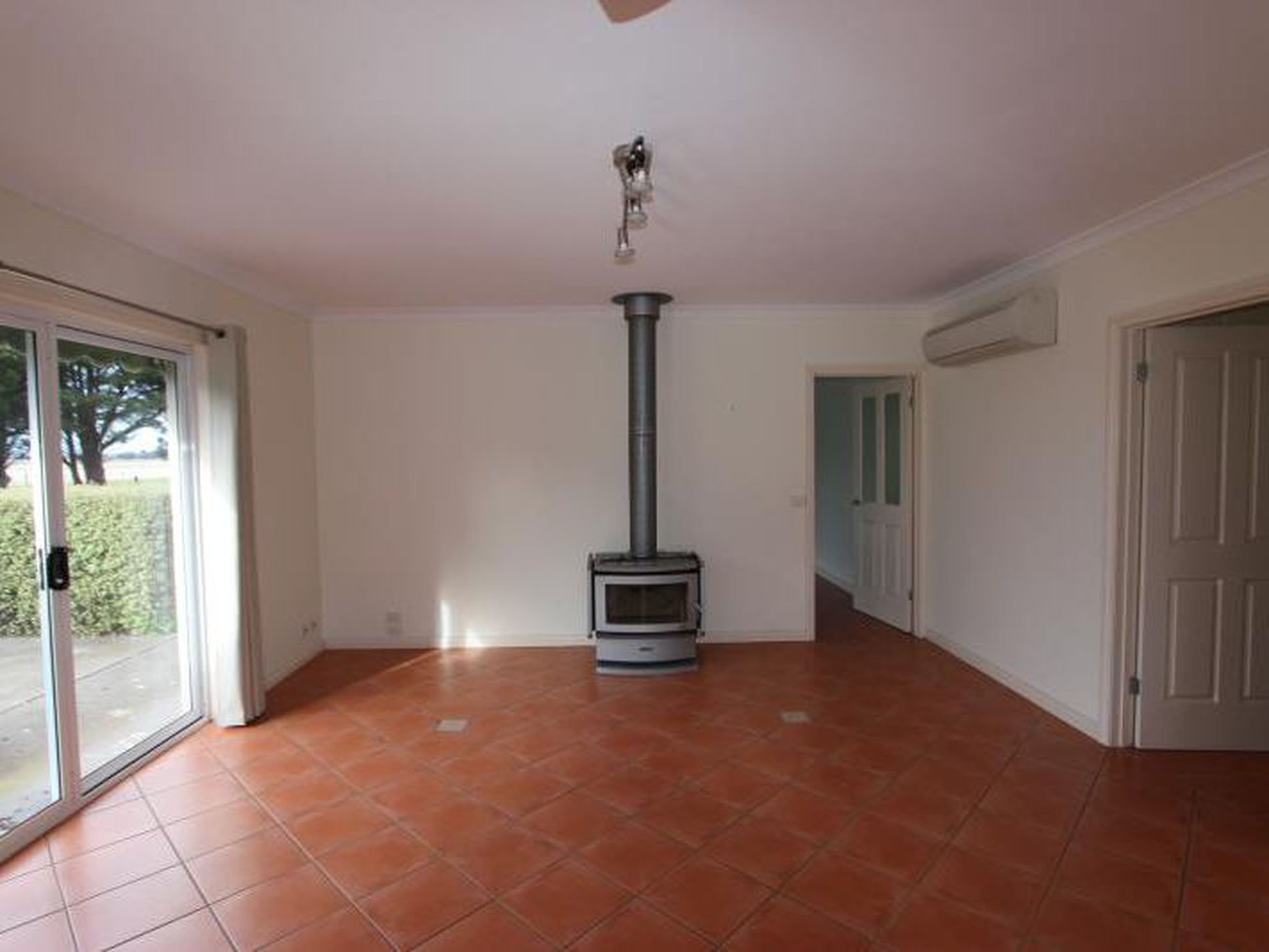 1915 Princes Highway, Buckley