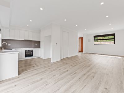 2 / 26 McLennan Street, Eumemmerring