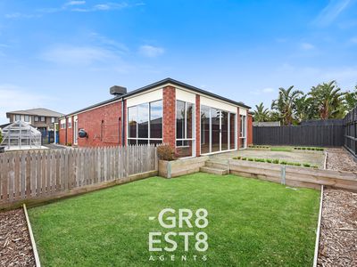 19 MAYFLOWER DRIVE, Cranbourne West