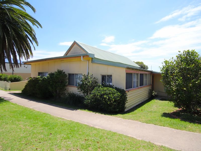 9 Tilba Street, Narooma