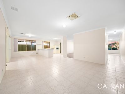 13 Woodspring Trail, Canning Vale