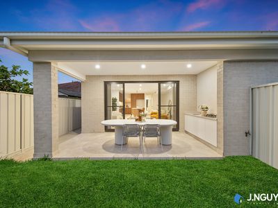 10a Foxlow Street, Canley Heights