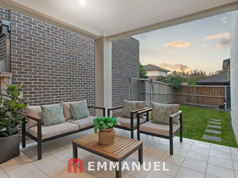 45 Caddies Boulevard, Rouse Hill