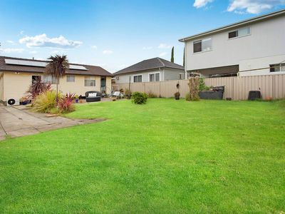 66 Deakin Street, Oak Flats