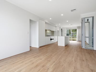 15 Montague Gra, Bushmead