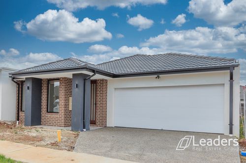 33 LORIKEET CIRCUIT, Rockbank