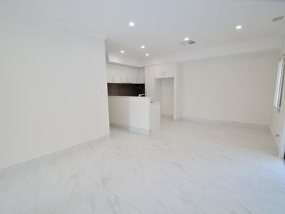 6 / 30 norman street, St James