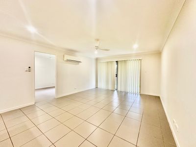 1 / 22 Berry Street, Caboolture South