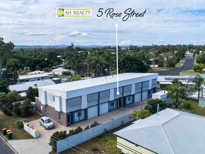 2 / 5 Rose Street, Moranbah