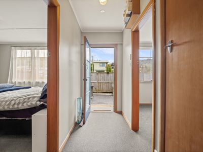 8 Constant Street, Sawyers Bay