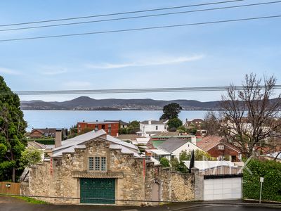 2 / 563 Sandy Bay Road, Sandy Bay
