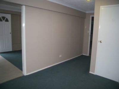 4 Bryant Court, Silkstone