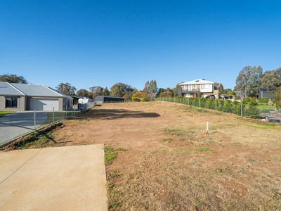 6 EAGLETON PLACE, Wodonga