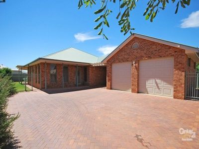 10 Namoi Cres, Dubbo