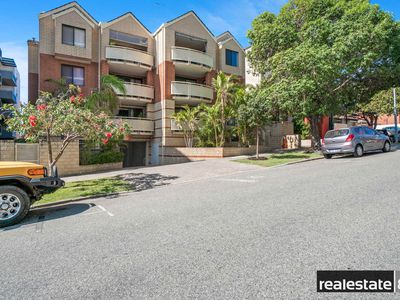 4 / 30 Bronte Street, East Perth