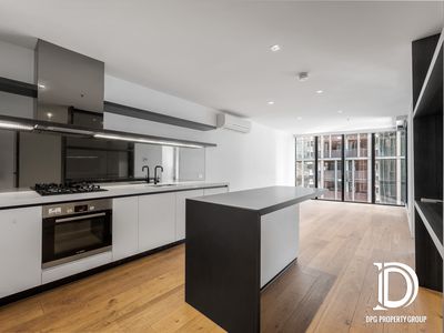 810 / 677 La Trobe Street, Docklands