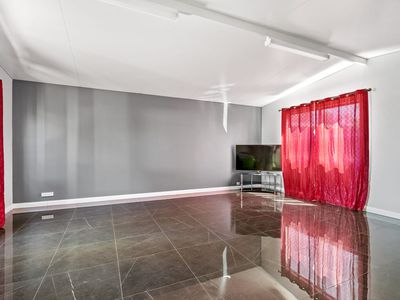 184 Bourke Street, Piccadilly