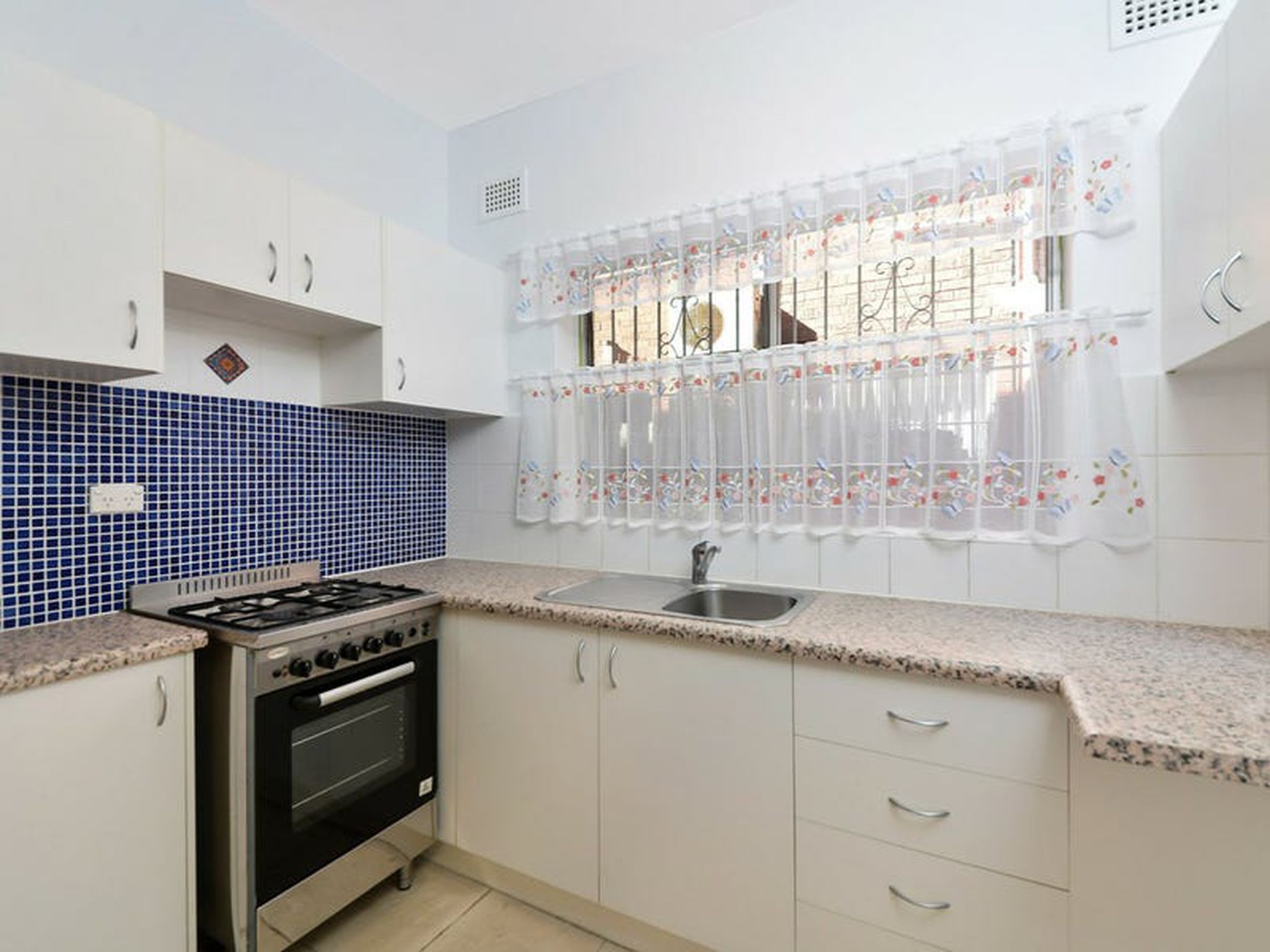 2 / 1099 Botany Road, Mascot