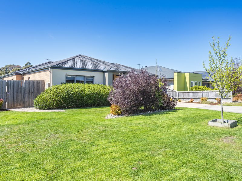 12 Belcher Way, Gisborne