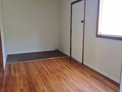 1 / 4 Commonwealth Avenue, Burrill Lake