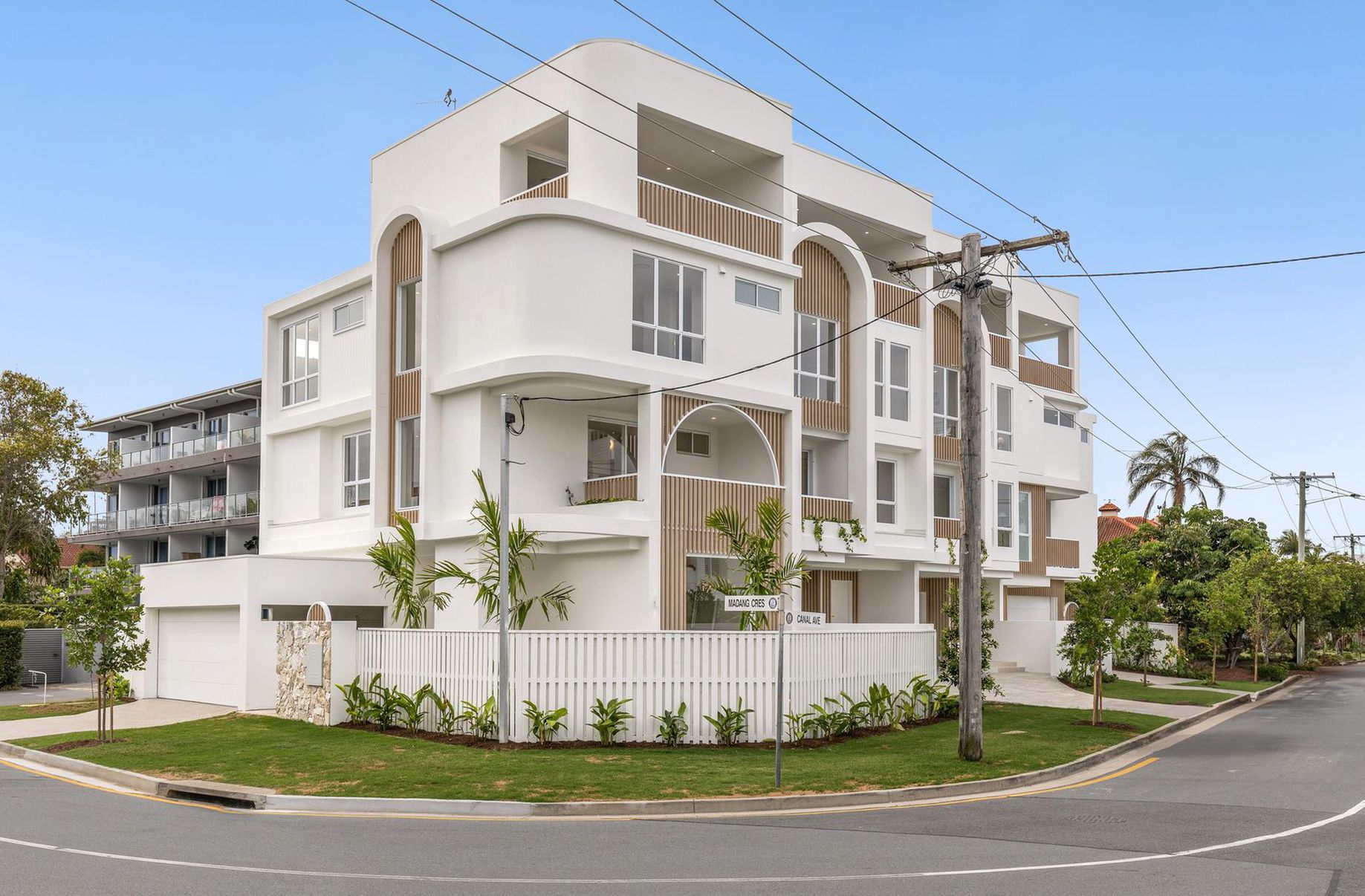 Runaway Bay Smart Real Estate