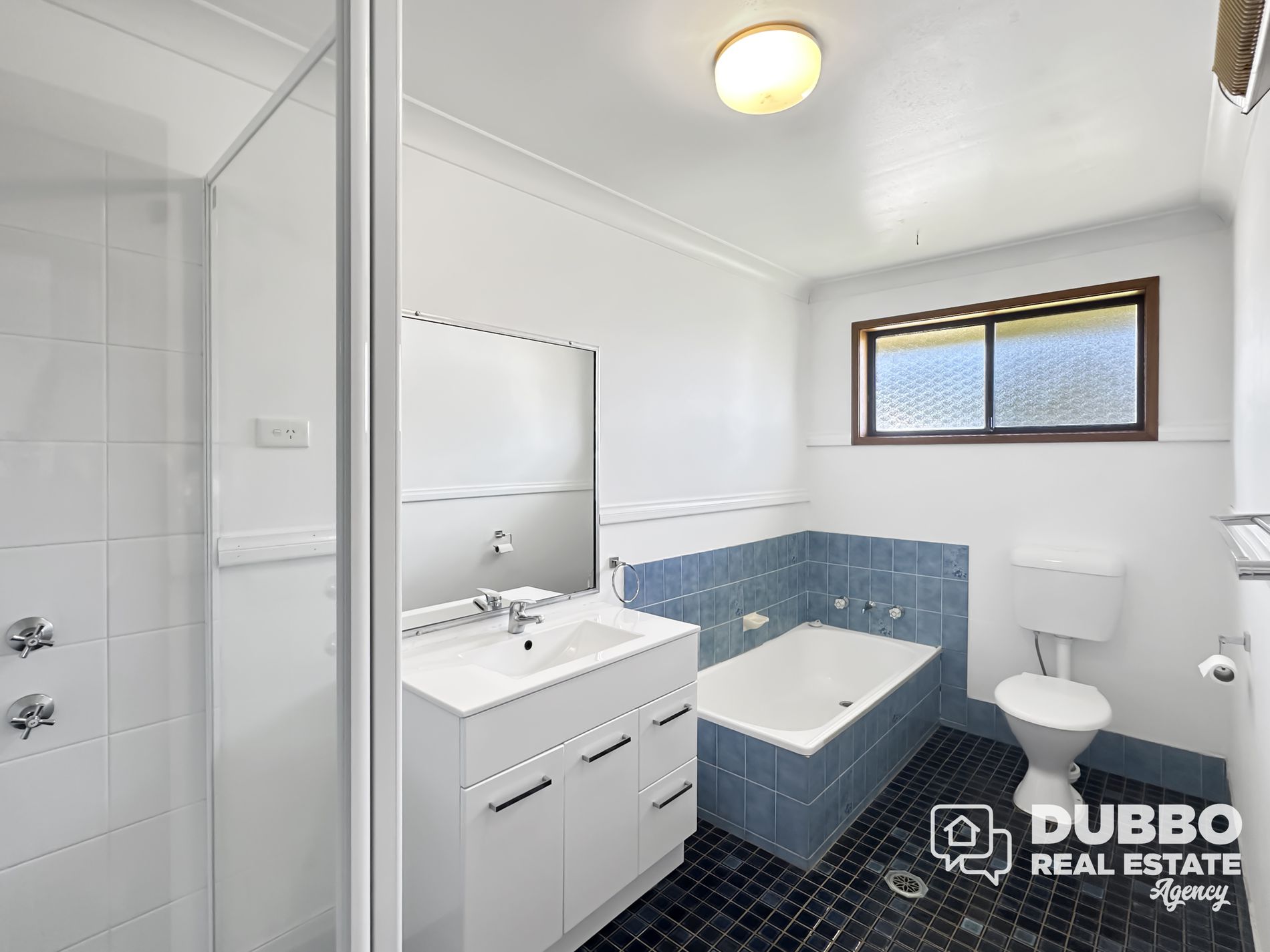 1 / 3 Nelson Place, Dubbo