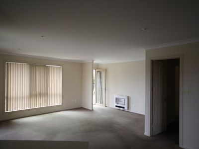 2 / 4 Austin Stret, Wynyard