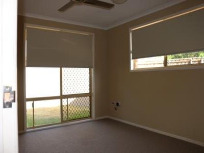 8 Kentia Court, Kawungan