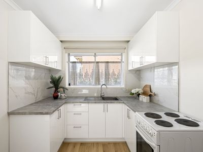 3 / 9 Maylands Avenue, Balwyn North