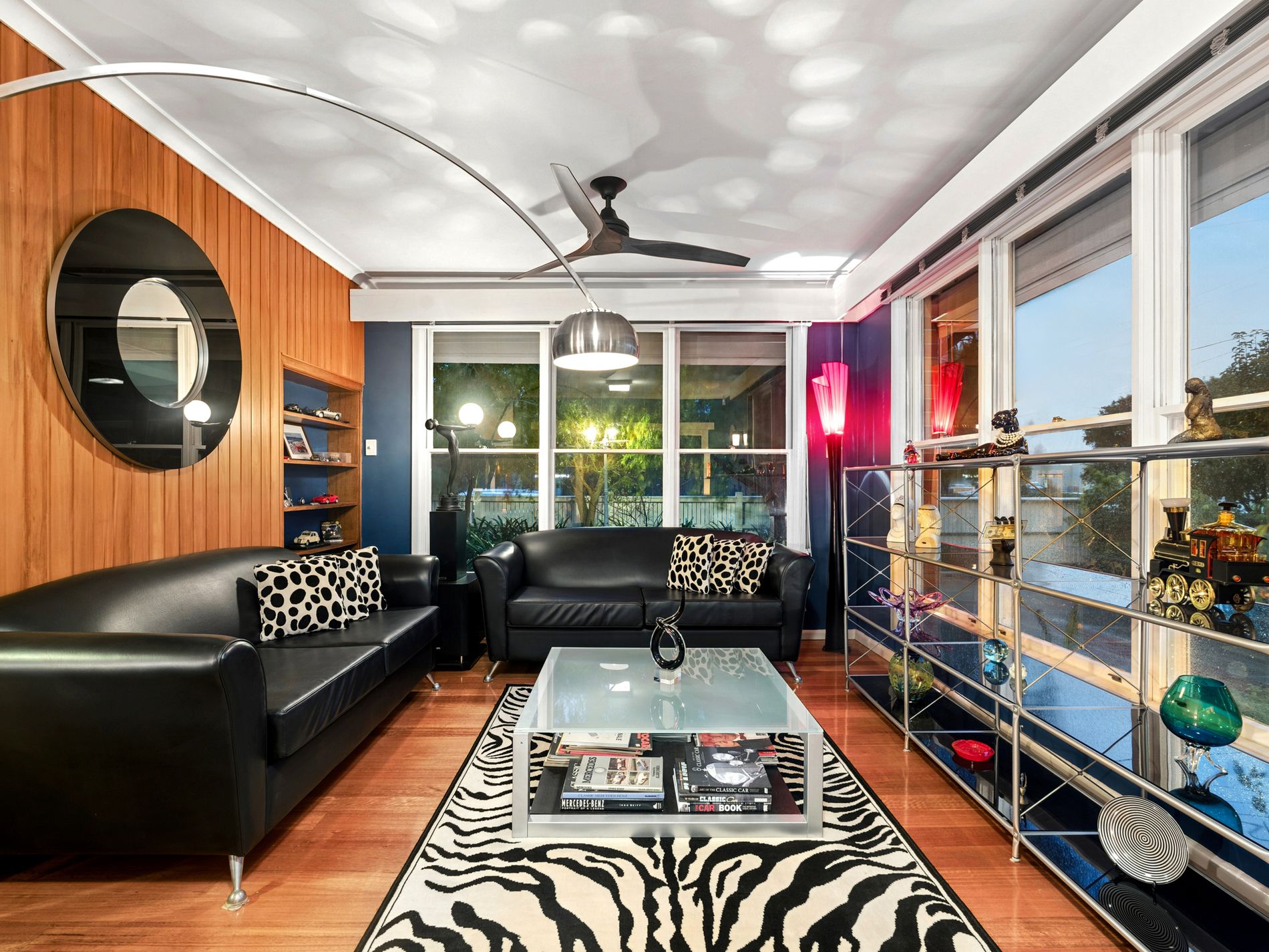 37 Myrtle Grove, Altona