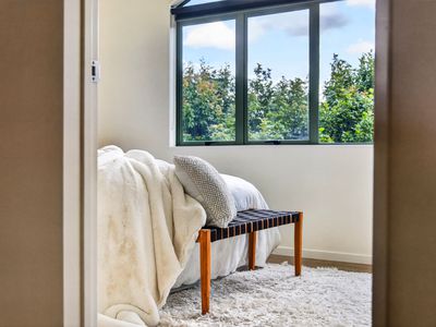 E / 1 Hillcrest Avenue, Hillcrest