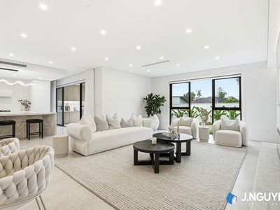 8 Lister Avenue, Cabramatta West