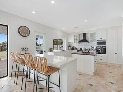 4 Garden Grove, Carrara
