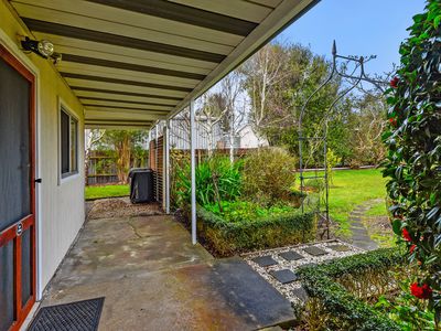 4 Hill Street, Donovans
