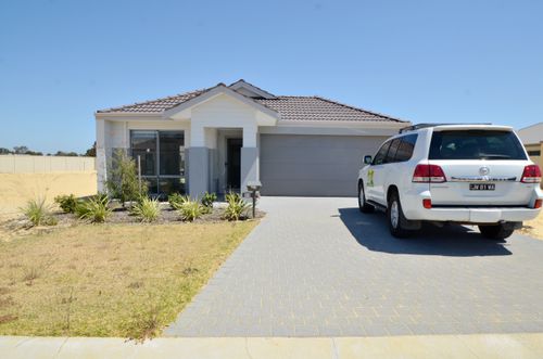 11 Aquila Loop, Piara Waters