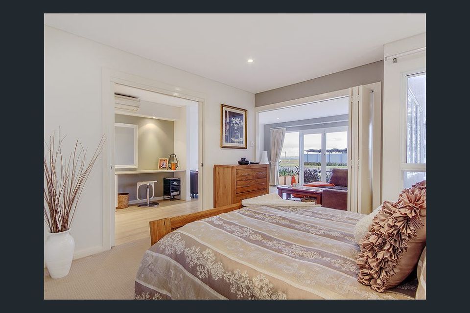 2 / 216 Arcadia Dr, Shoalwater