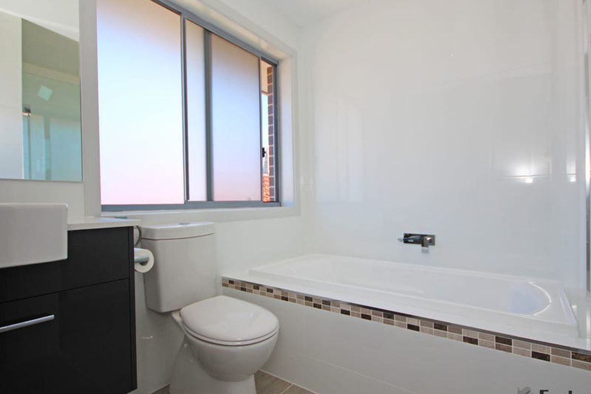 6A Burton Avenue, Chester Hill