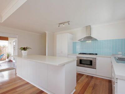 A / 140 Northstead St, Scarborough
