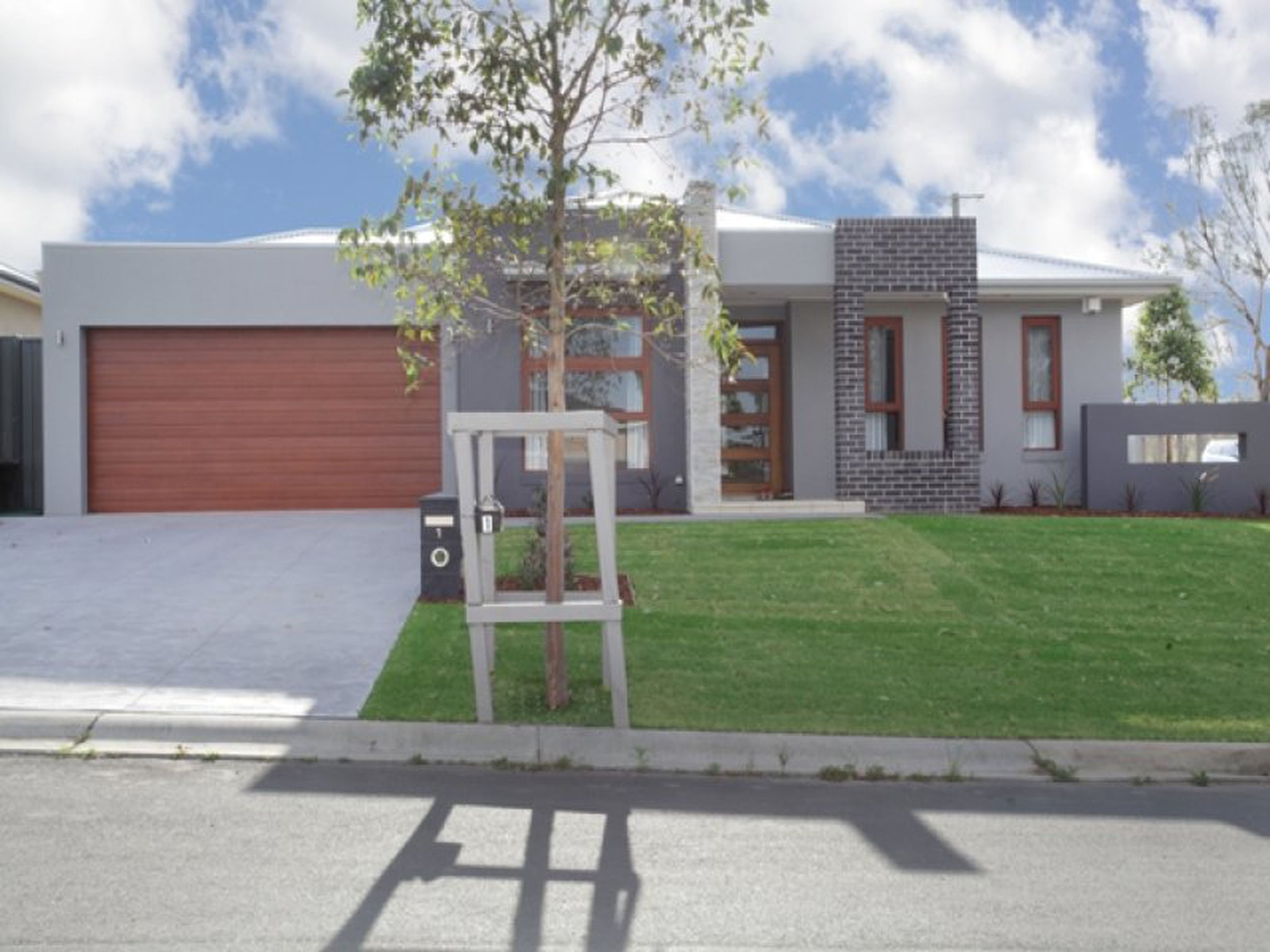 1 Heaton Avenue, CLAREMONT MEADOWS
