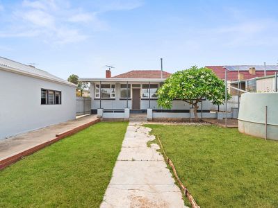 4 Seaview Grove, Blair Athol