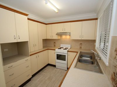 4 Flamingo Avenue, Hawks Nest