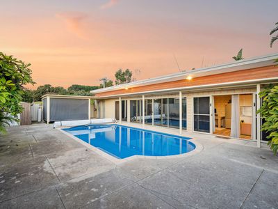 19 Lombadina Parade, Secret Harbour
