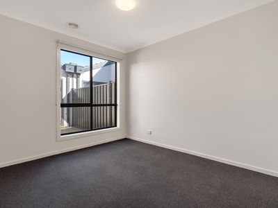 4 / 36 Bridgewater Parkway, Wallan