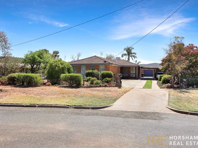 15 Willow Court, Donald