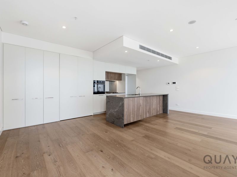 1111 / 21 Spurway Drive, Norwest