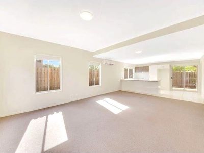 1 / 1 Collins Lane, Kin Kora